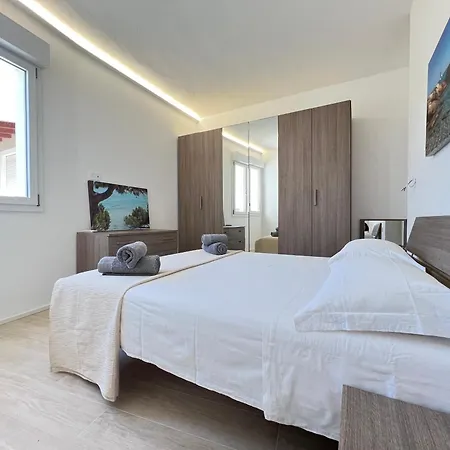 Moderno Appartamento Di Beniamino Murgioni A Villasimius *