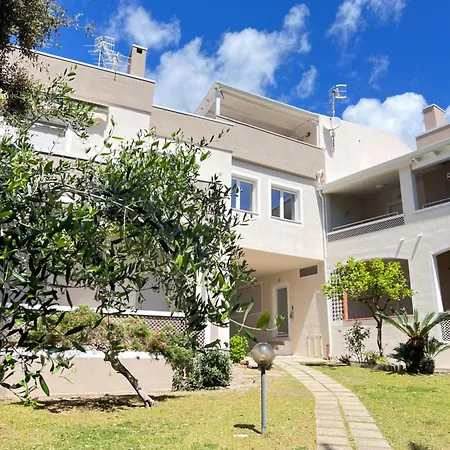 Moderno Appartamento Di Beniamino Murgioni A Villasimius Holiday home