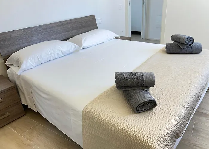 Self Check-in Apartment: Shuttle Stop & Scooter