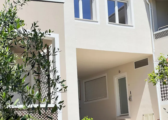 Self Check-in Apartment: Shuttle Stop & Scooter Holiday home *