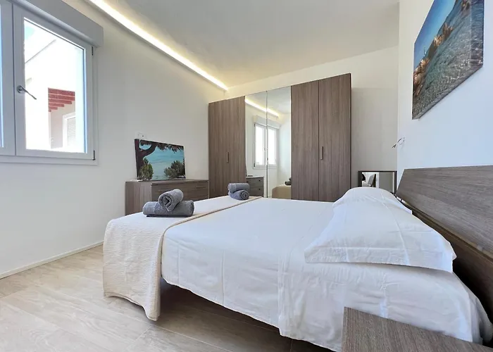 Self Check-in Apartment: Shuttle Stop & Scooter *