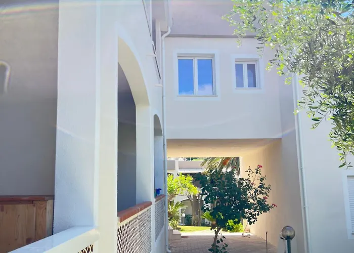 Holiday home Self Check-in Apartment: Shuttle Stop & Scooter *