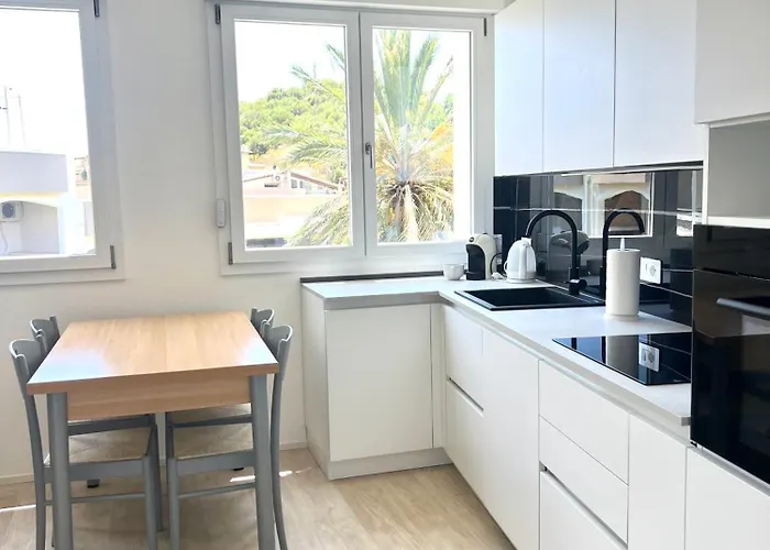 Moderno Di Beniamino Murgioni A